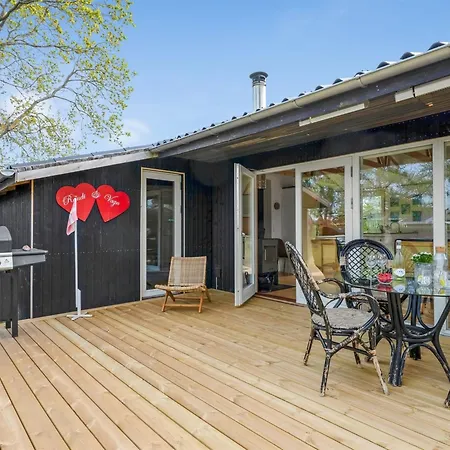 Ilda - 800m From The Sea By Interhome Hadsund